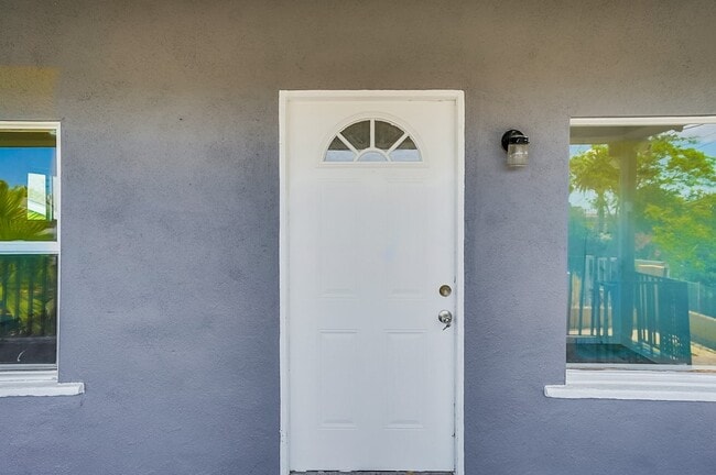 Photo - 3085 Inez St