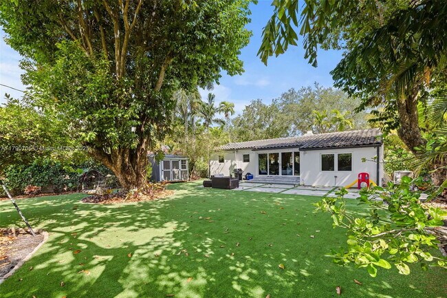 Photo - 90 NE 106th St