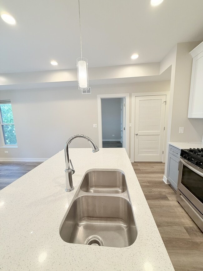 Photo - 3603 W Ainslie St Unit 1