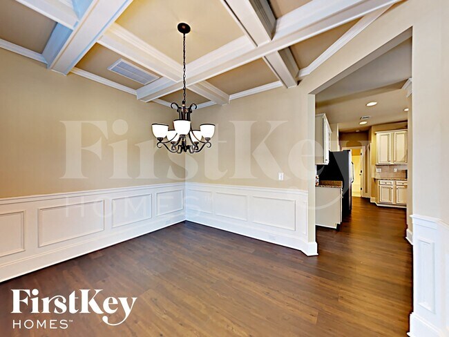 810 Golden Isles Dr