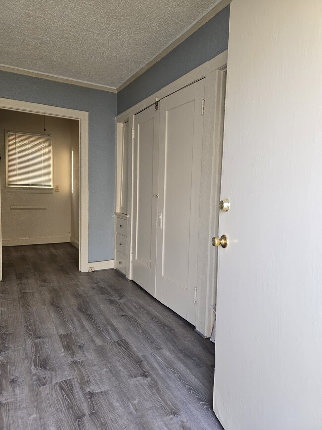 Photo - 2808 1/2 Hillcrest Dr