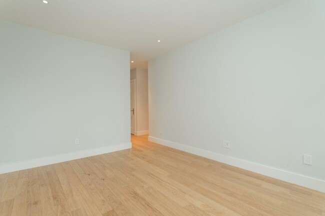 Photo - 16 Chestnut Hill Ave Apartments Unit 28-6