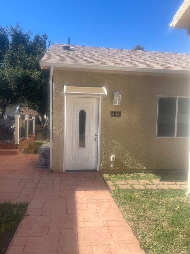 Photo - 1235 S Adams St Unidad #B