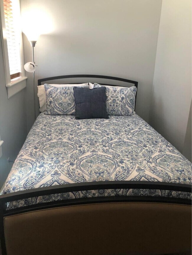 530 Mill St Apartment Green Lake, WI