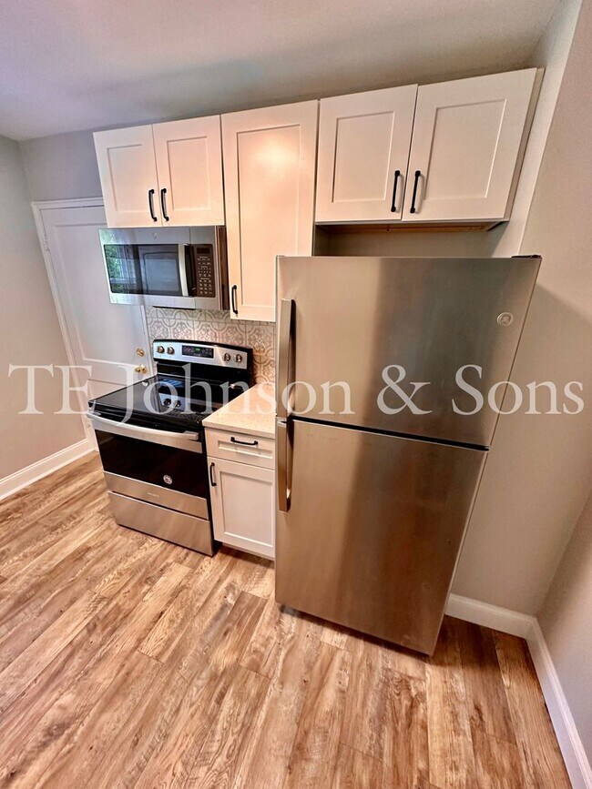 Photo - Charming 2 Bedroom Condo in Winston-Salem – Prime Location, Modern Comforts, and Convenience!