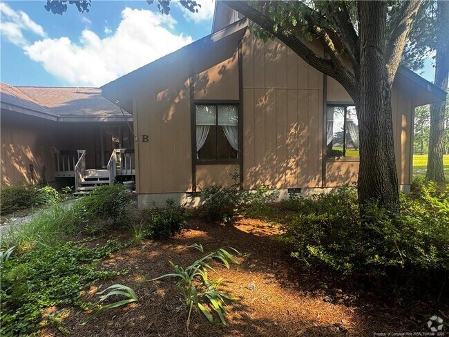 Building Photo - 6739 Irongate Dr Rental