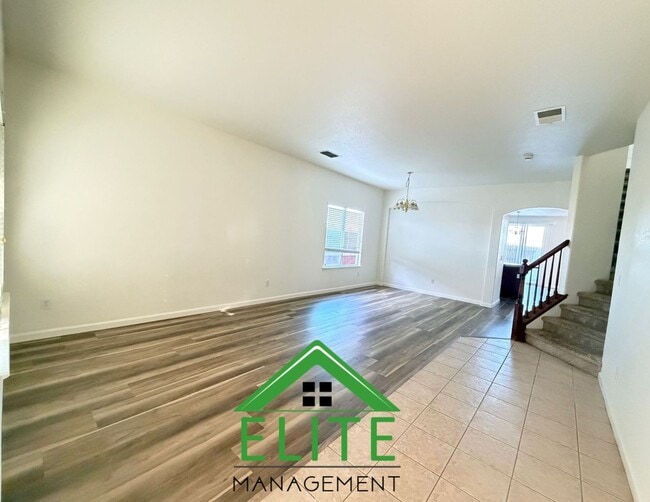 Photo - Beautiful and Spacious 4-Bedroom Home in P...