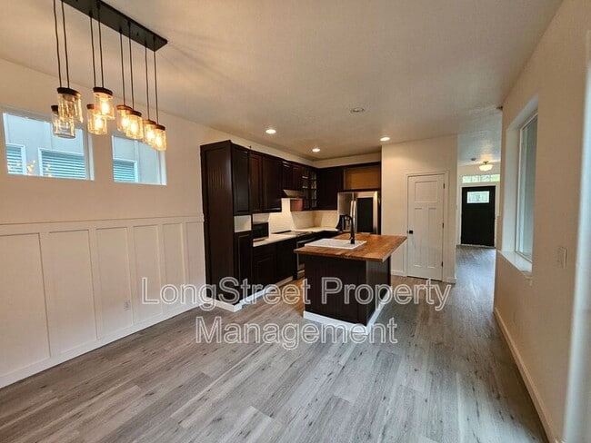 Photo - 4616 SE Lone Oak St