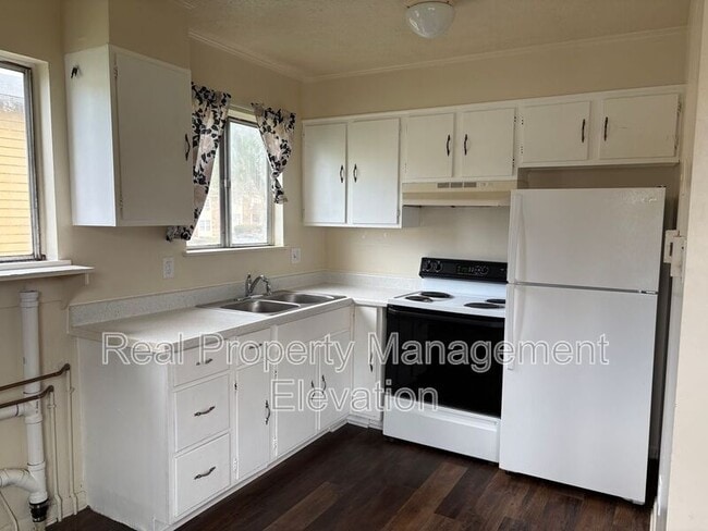 Photo - 1114 Allen Dr