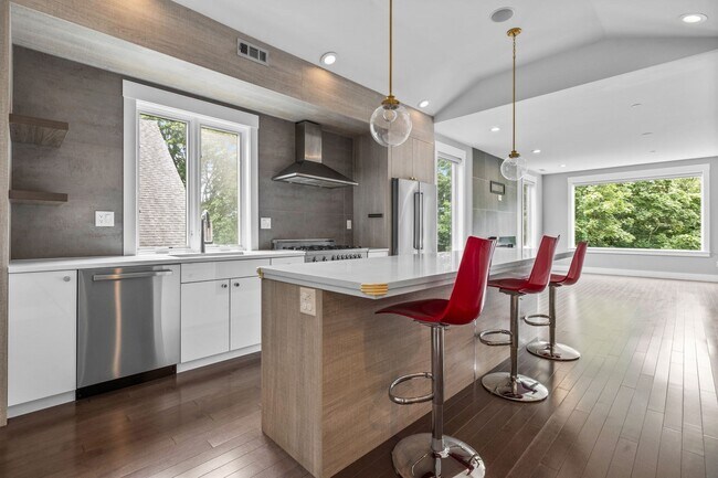 Photo - 202 Rawson Rd Unit PH