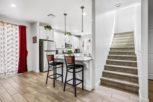 Photo - 438 N Stone Mountain Dr