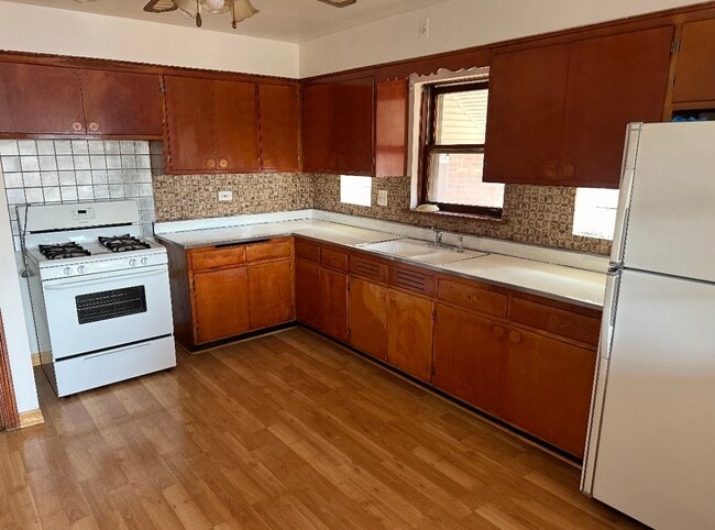 Building Photo - 3842 N Central Ave Rental