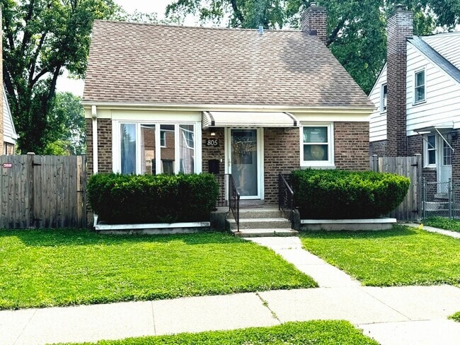 Building Photo - 805 Norfolk Ave Rental