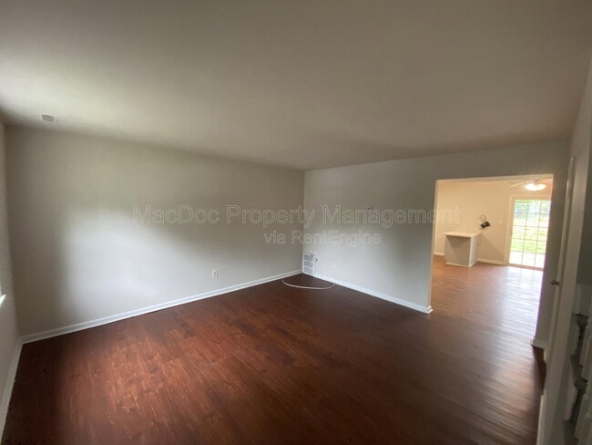 Photo - 719 Olde Greenwich Cir