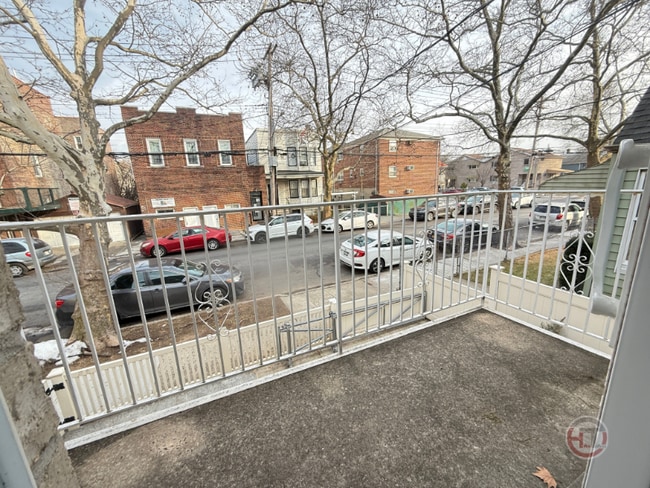 Photo - 1561 Mayflower Ave