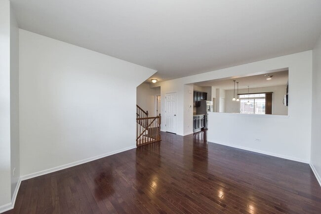 Photo - 2511 Dunraven Ave