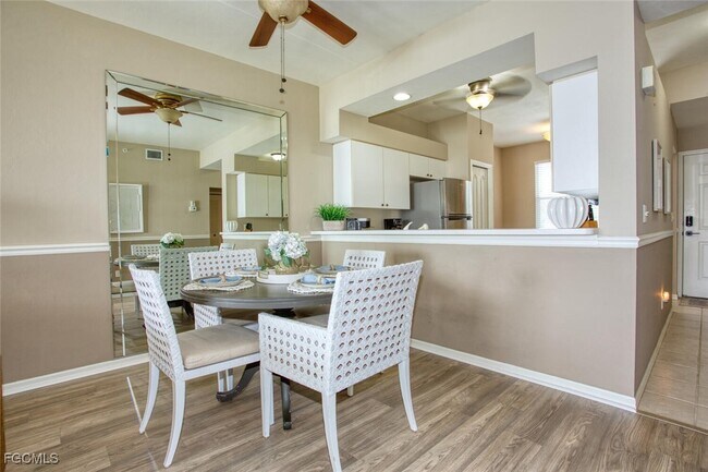 Photo - 8056 Queen Palm Ln Unidad 635