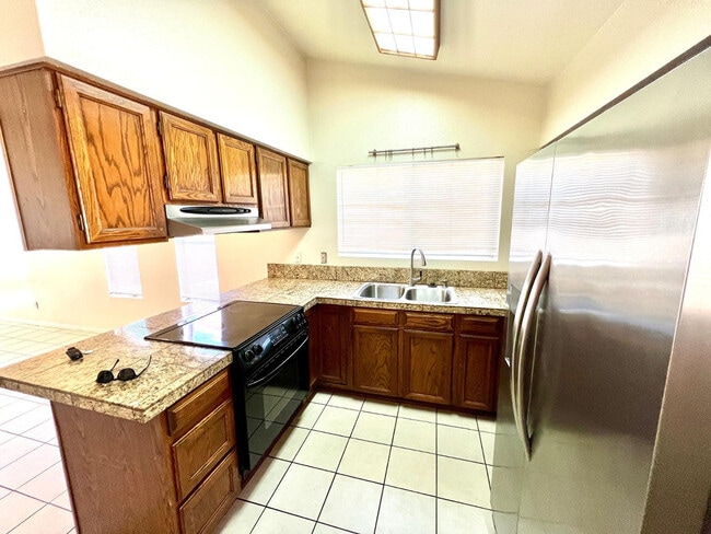Photo - 941 W Enid Cir