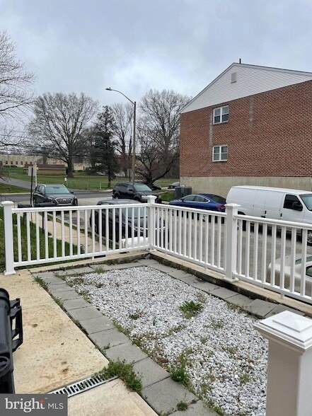 Photo - 304 Christopher Pl