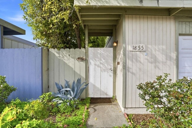 Photo - 1855 Forest Ct