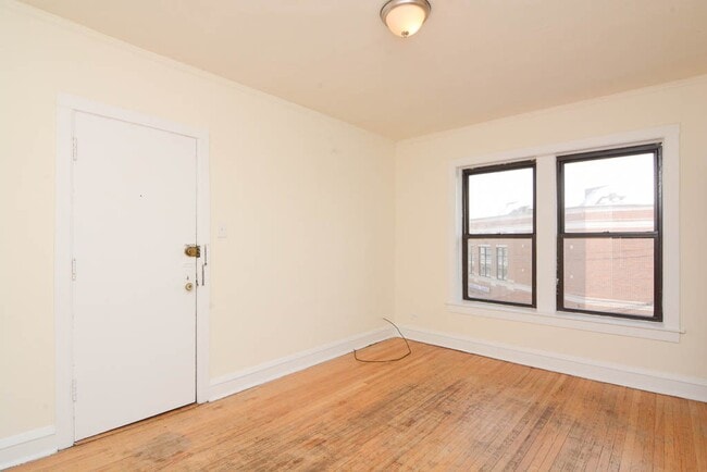 Photo - 2714 N Spaulding Ave Unit HH3