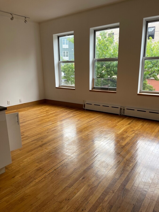 Photo - 477 St Marks Pl