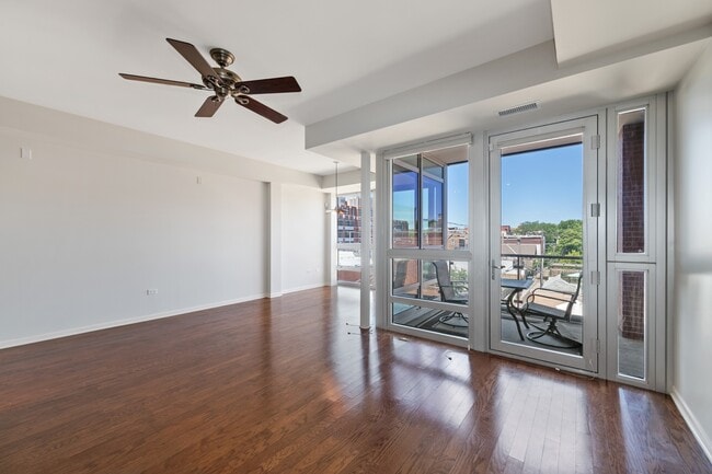 Photo - 744 W Fullerton Ave Unidad 403