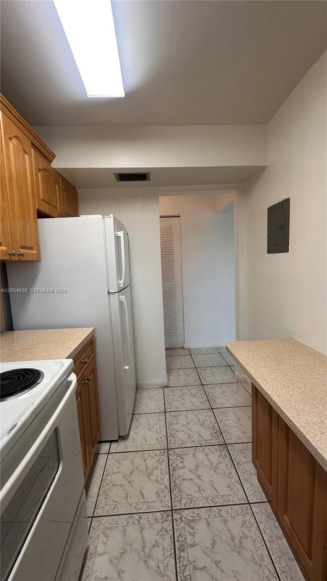 7646 Abbott Ave Unidad 3