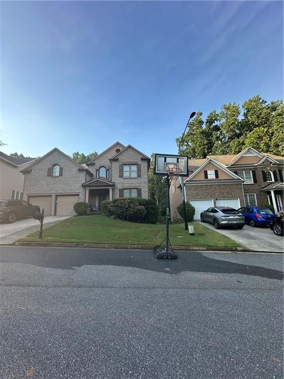 Photo - 608 Maple Grove Way