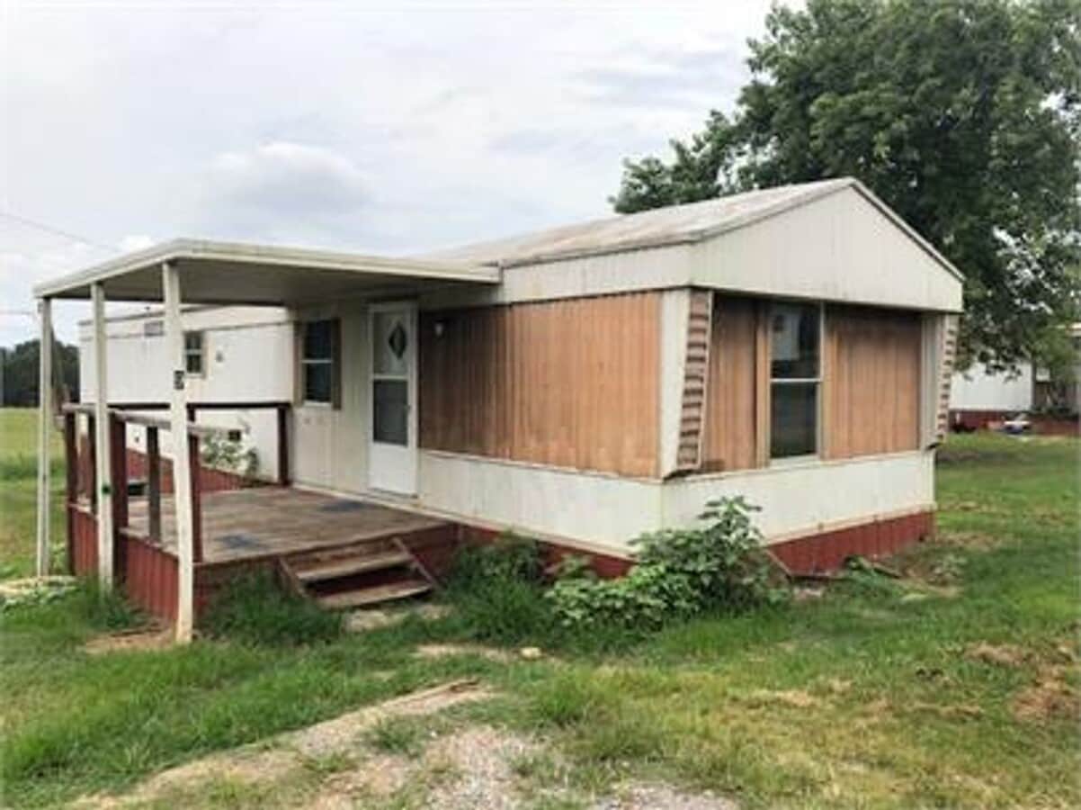 2/1 Trailer in Tall Pines Park - 2/1 Trailer in Tall Pines Park Apartamento Unidad 9