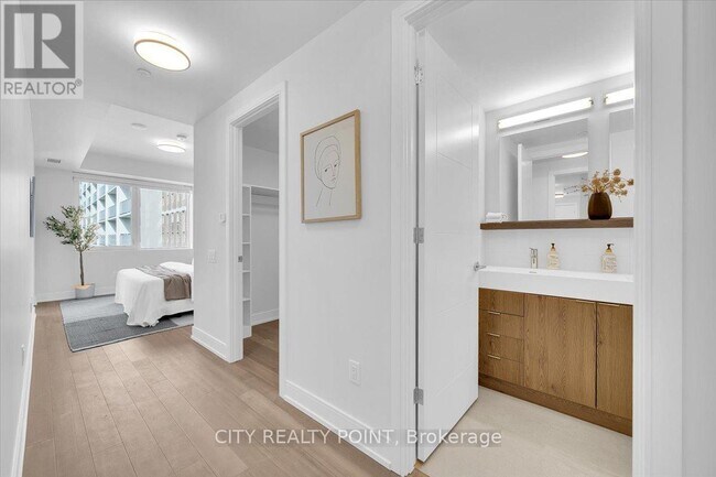 Photo - 664 Spadina Ave. Unité 503