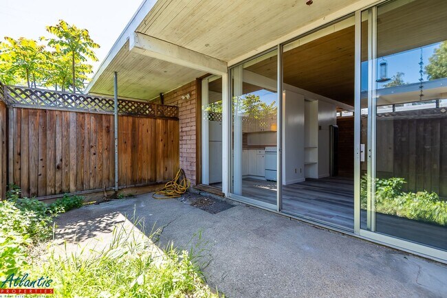 1932 Montecito Ave Unidad 4