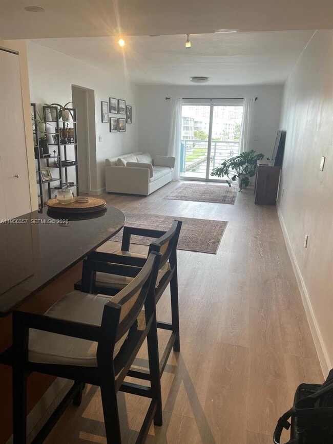 Photo - 16851 NE 35th Ave Unidad 34