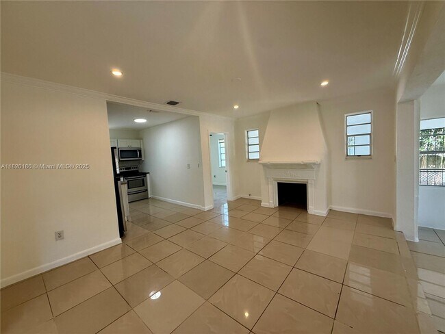Photo - 1146 NW 46th St House