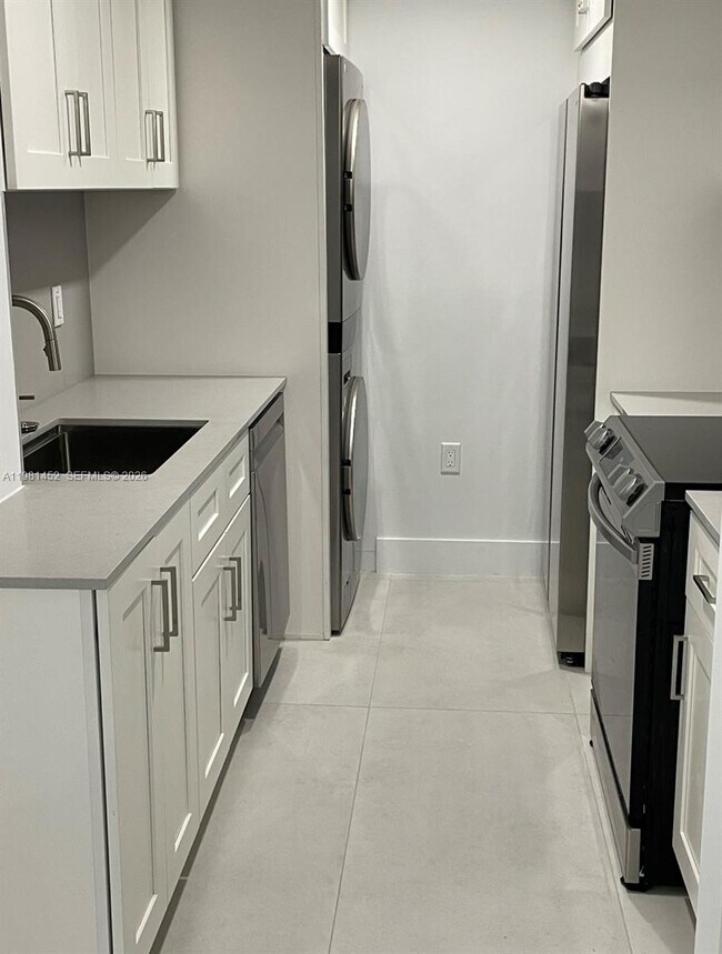 Photo - 10275 Collins Ave Unit 933