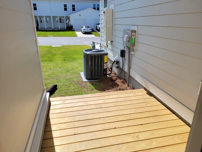 Photo - 3907 Harkers Way