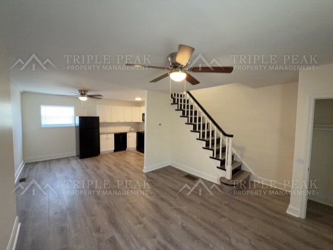 Photo - 7115 Emerson Ave