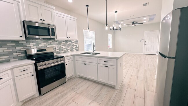 804 N Woodson Ave