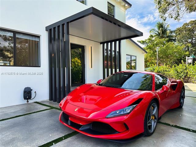 Building Photo - 927 SW 18th Ave