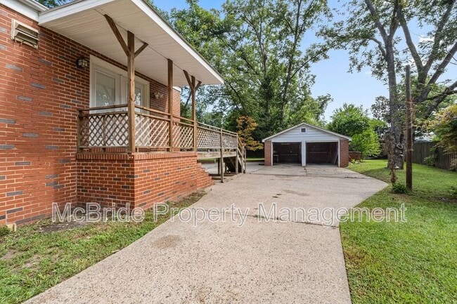 Photo - 105 Nut Grove Dr