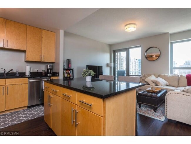 Building Photo - 929 Portland Ave Unit 1104 Rental