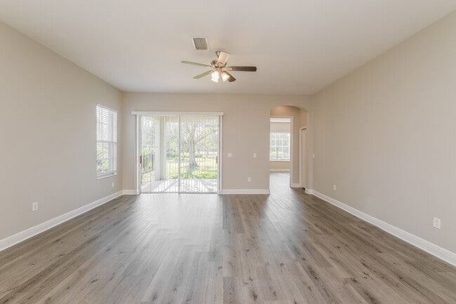 Photo - 8510 Lagerfeld Dr