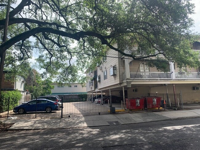 Photo - 2855 St Charles Ave Unidad 2855 St. Charles Ave. Apt. 309