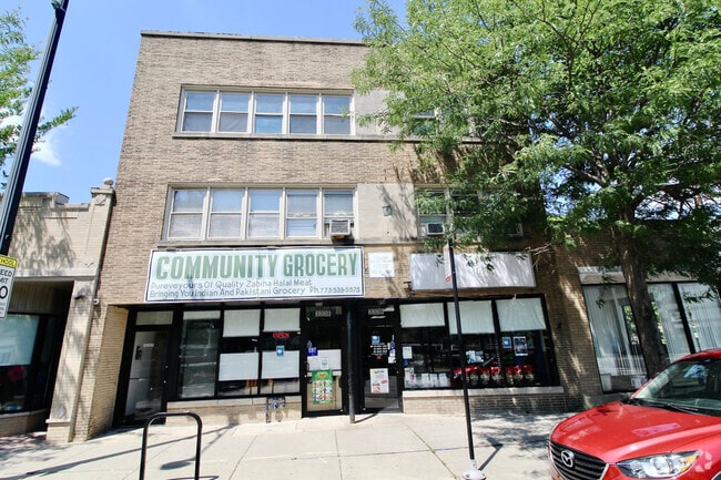 Building Photo - 3338 W Bryn Mawr Ave Unit 3 Rental