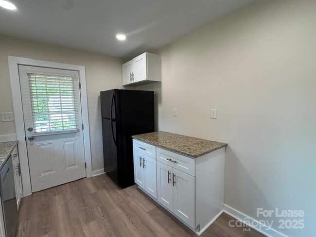 Photo - 19612 Oak St Unidad 1