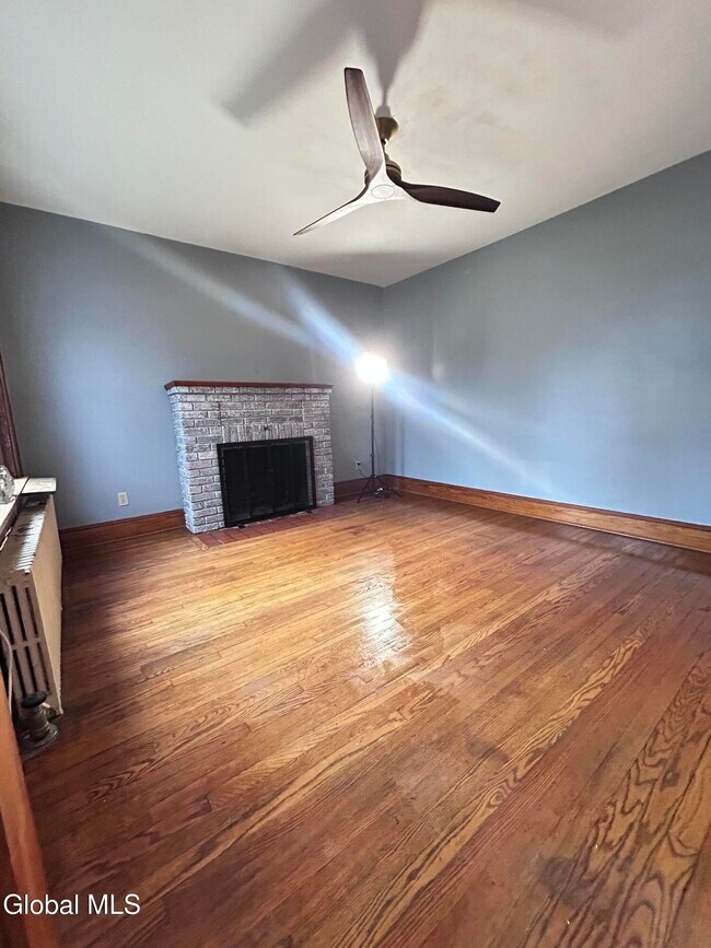 Photo - 21 Fordham Ct