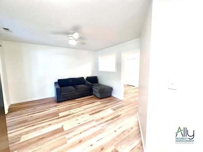 Photo - 3389 Moubry Ln