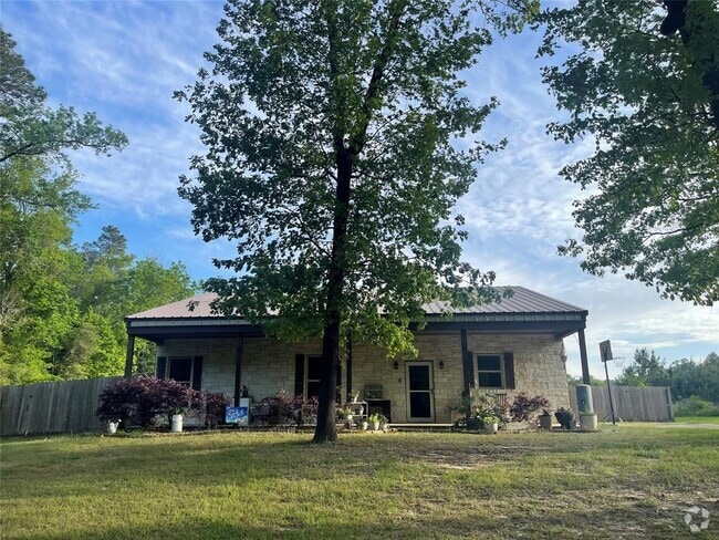 Building Photo - 5224 Old Israel Rd Rental