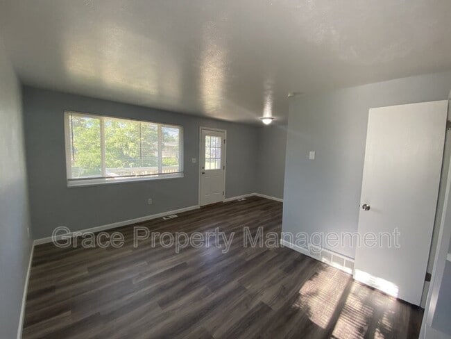 Photo - 774 W Cleveland Cir
