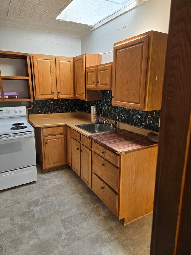 Photo - 163 Main St Unit 6